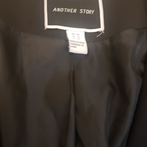 Another Story Detachable Blazer - Picture 3 of 8